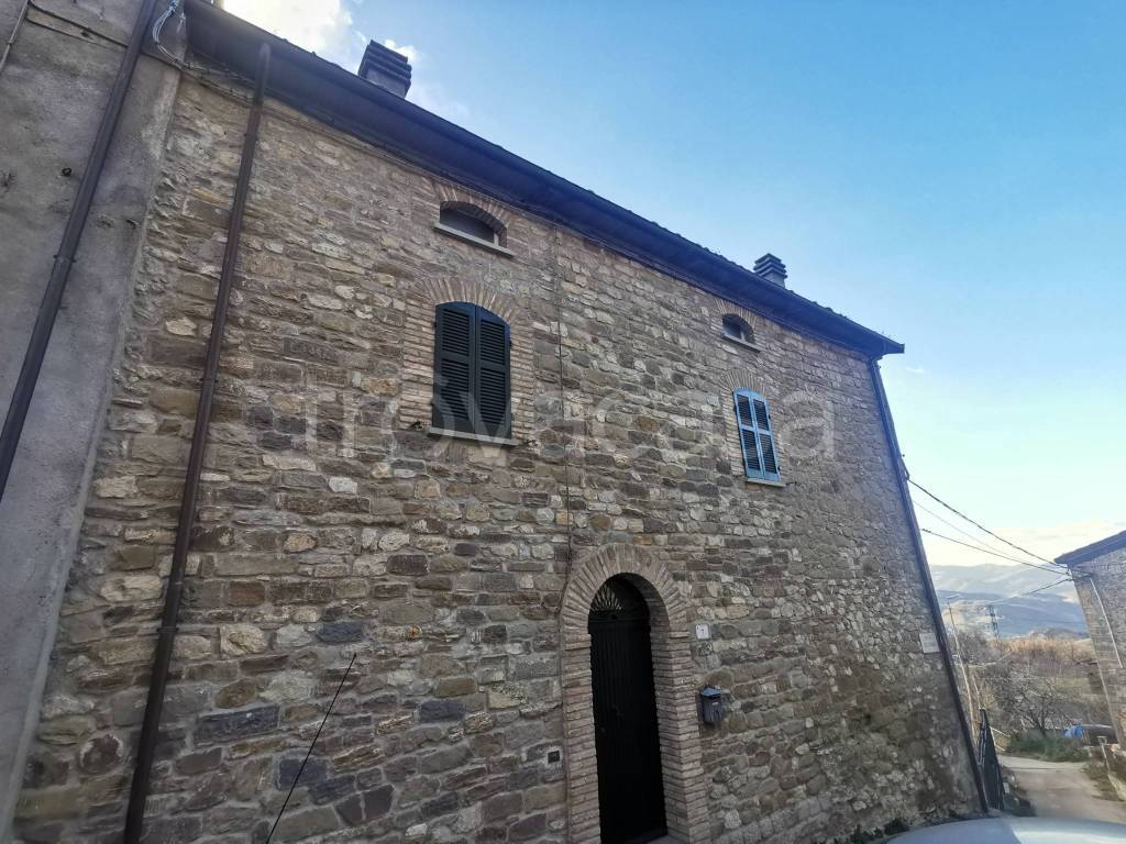 Rustico in vendita a Sant'Agata Feltria via Valle