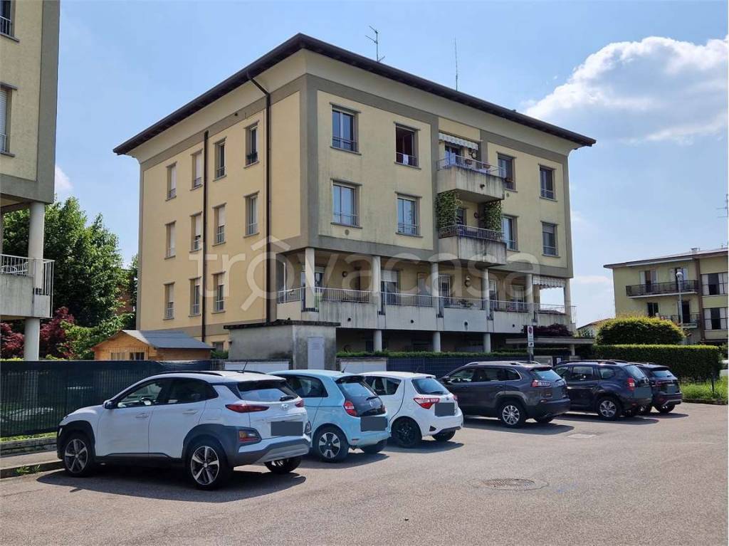 Appartamento in vendita a Lomazzo via Sempione
