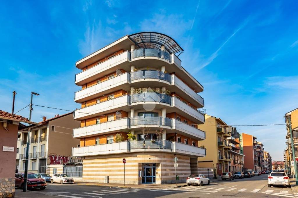 Appartamento in vendita a Torino via Valentino Carrera, 148