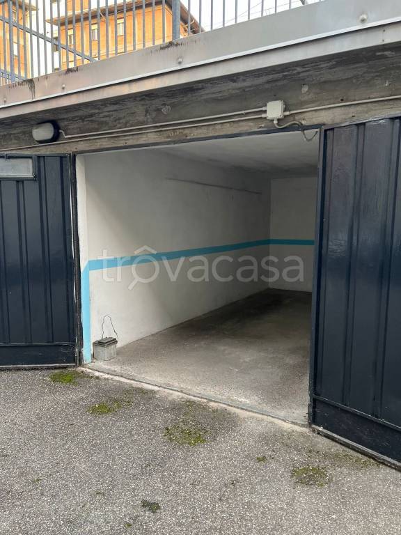 Garage in vendita a Parma via Edward Jenner, 60