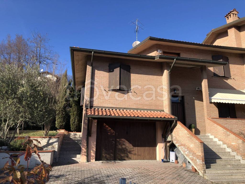 Villa a Schiera in vendita a Castellarano via Enrico IV