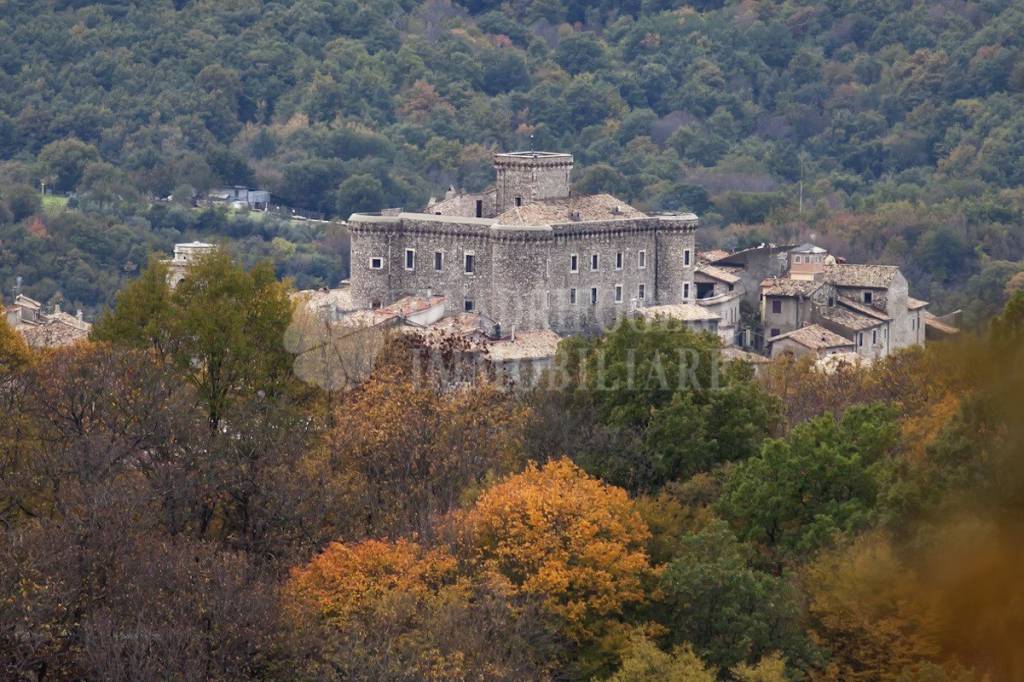 Intero Stabile in vendita a Roma via San Polo dei Cavalieri