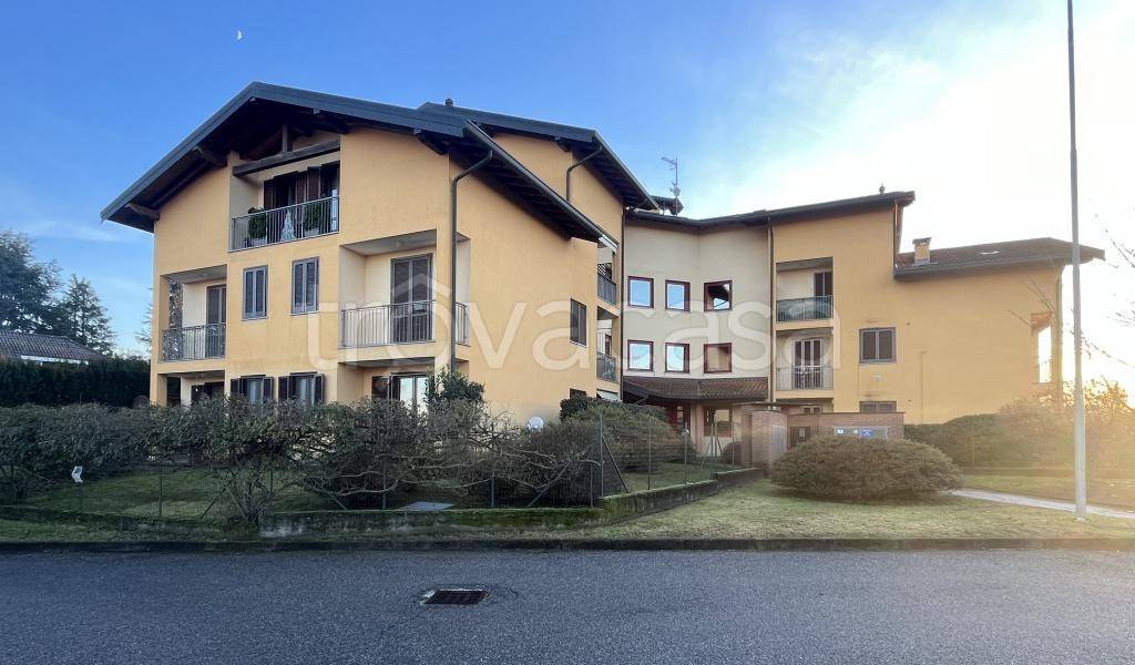 Appartamento in vendita a Castelletto sopra Ticino via Siilvio Pellico