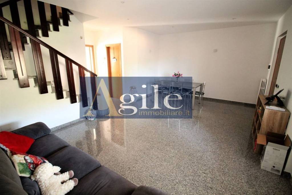 Villa a Schiera in vendita ad Ascoli Piceno via delle genziane