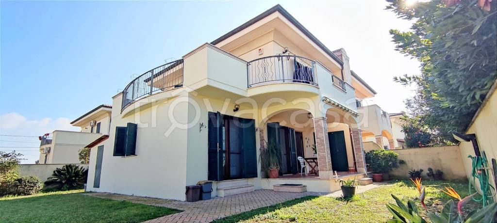 Villa a Schiera in vendita ad Anzio via Maria Grazia, 78