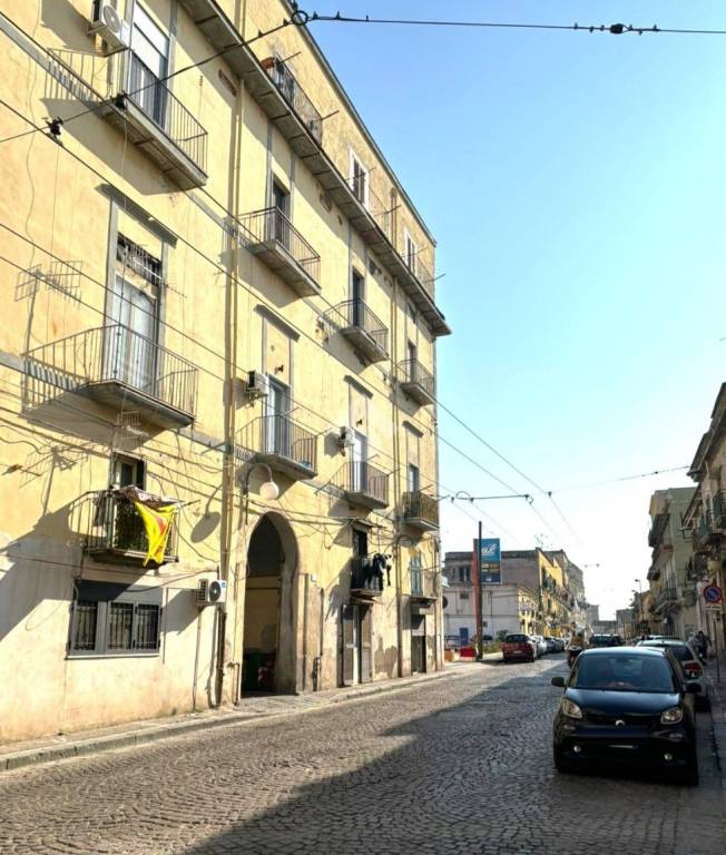 Appartamento in vendita a Napoli corso san giovanni a teduccio, 898
