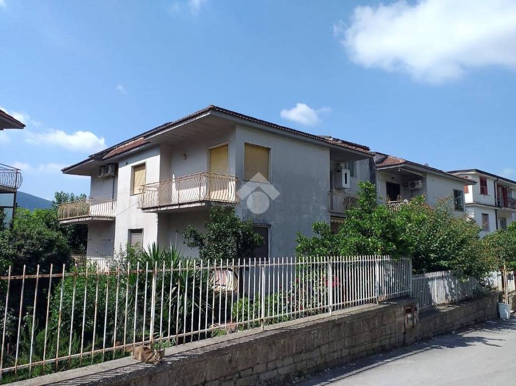 Appartamento in vendita a Santa Maria a Vico via Teodoro d'Errico, 23