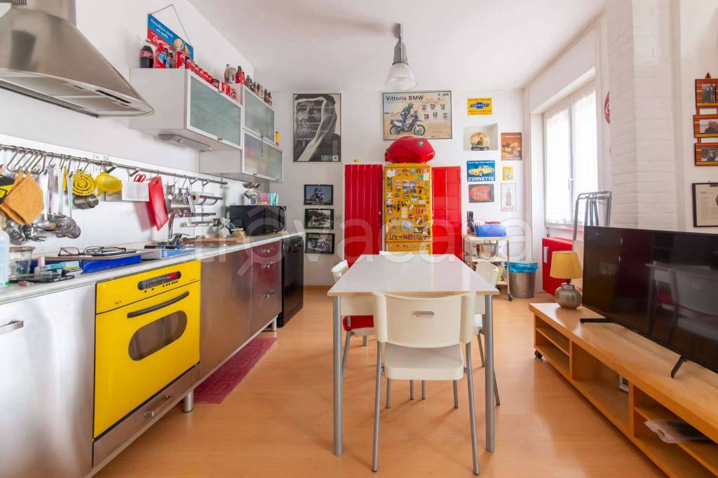 Appartamento in vendita a Milano via San Siro 3