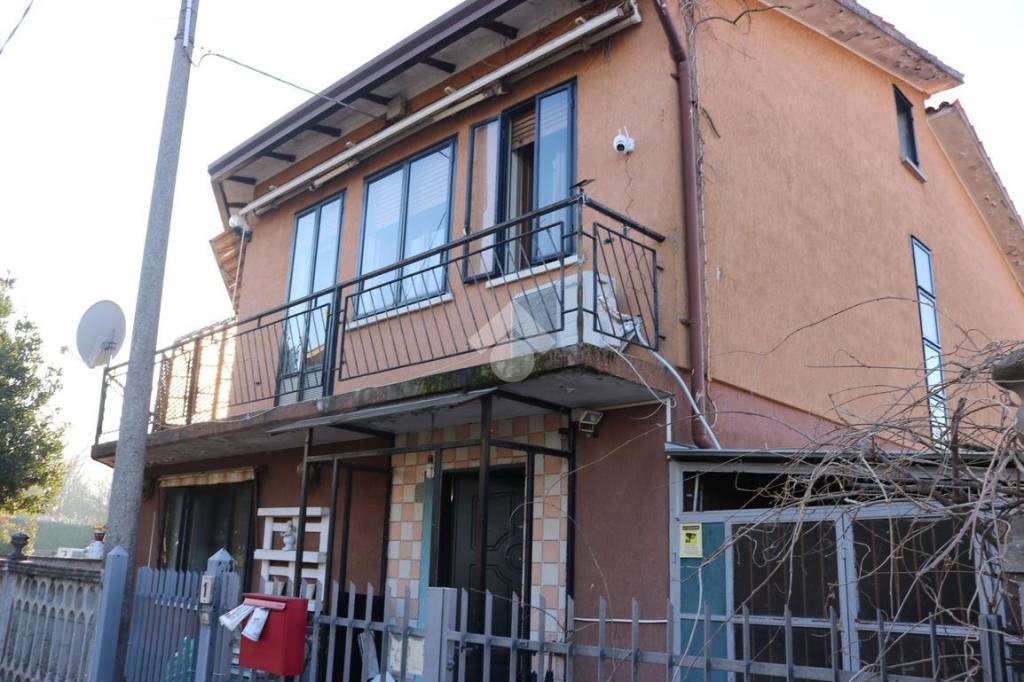 Casa Indipendente in vendita a Spinea via Petrarca, 10