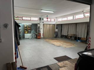 Garage in vendita a triggiano via salvo d'acquisto, 4