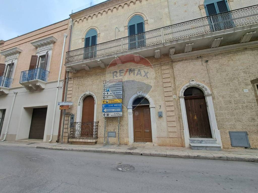 Casa Indipendente in vendita a San Vito dei Normanni via Vittorio Emanuele iii, 7