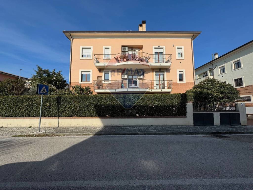 Appartamento in vendita a Foligno via Monte Nagni, 1