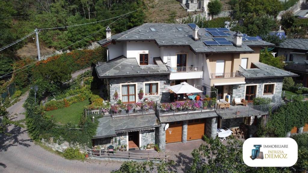 Villa in vendita ad Aosta regione Talapè