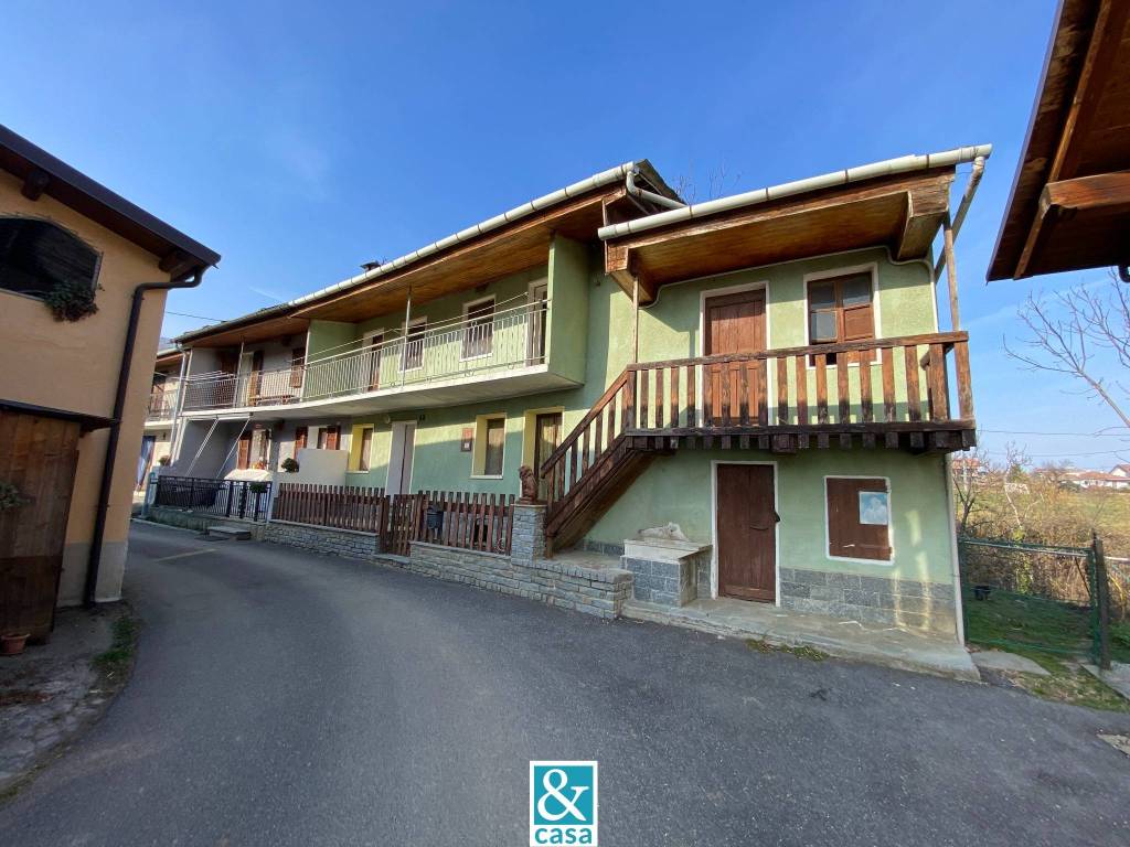 Casa Indipendente in vendita a Bagnolo Piemonte via Scuole Nuove