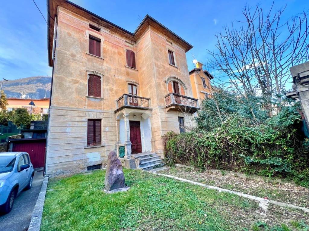 Appartamento in vendita a Lovere via Papa Giovanni xxiii, 32