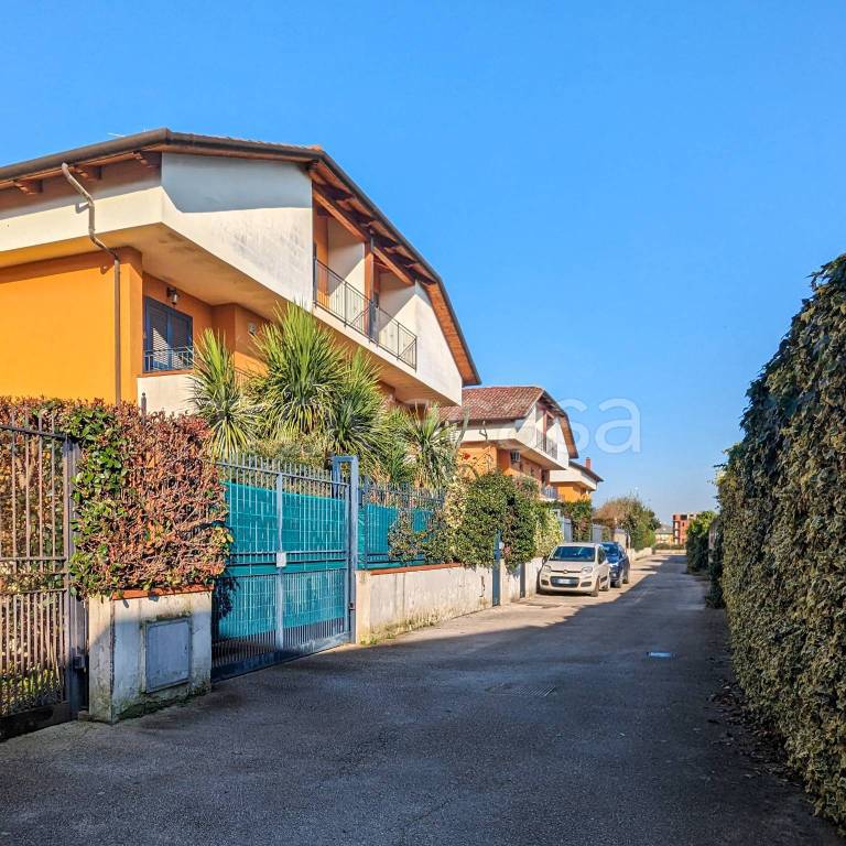 Villa in vendita a Melito di Napoli via Signorelli, 148A
