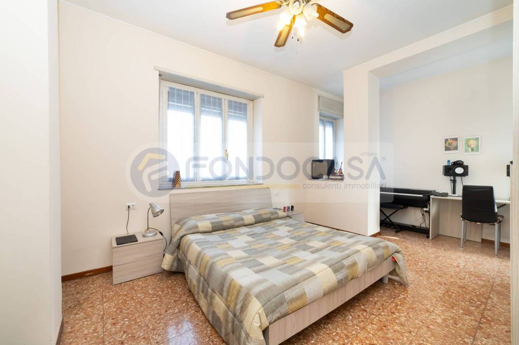 Appartamento in vendita a Milano via Chioggia, 1