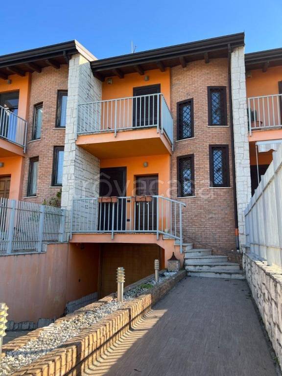 Villa a Schiera in vendita a Pomigliano d'Arco via Emilia