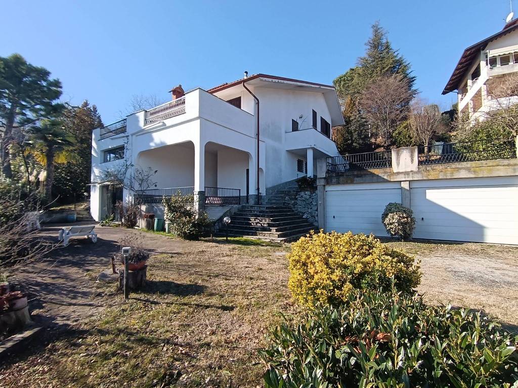 Villa Bifamiliare in vendita a Pavarolo via Bardassano