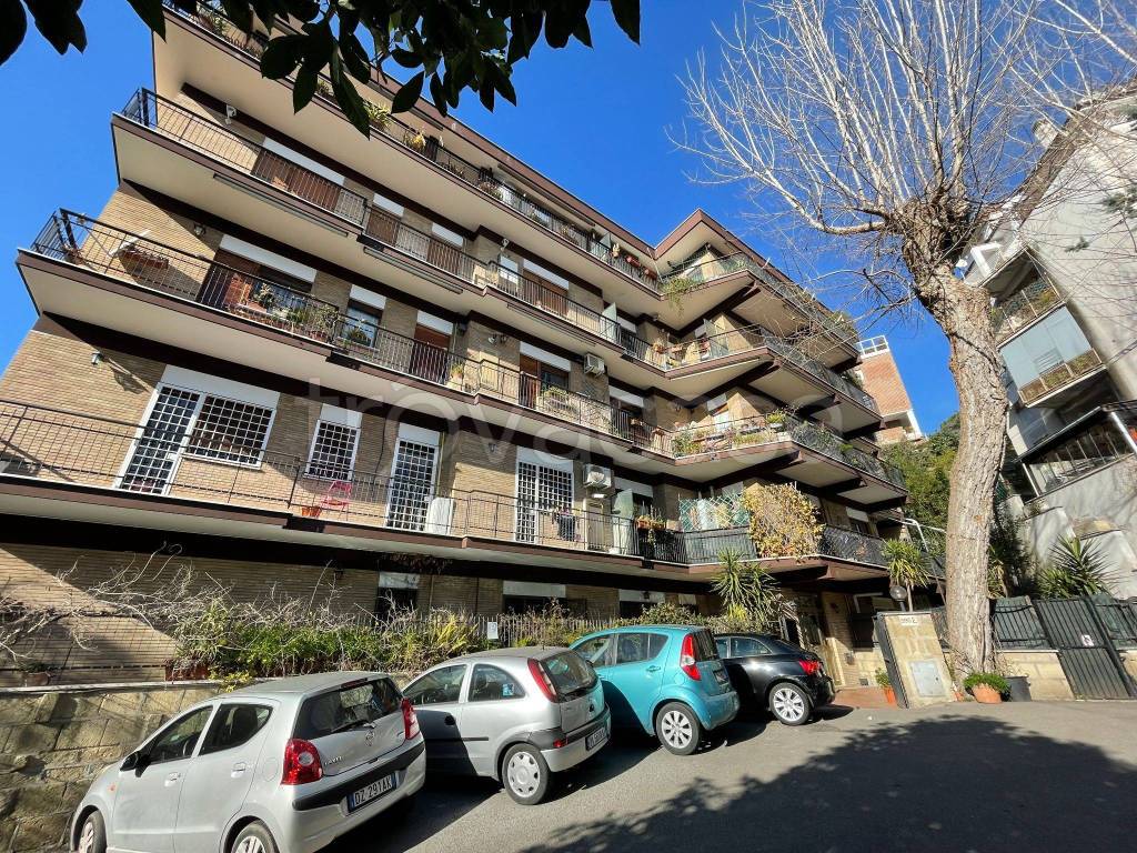 Appartamento in in vendita da privato a Roma via Cassia, 595