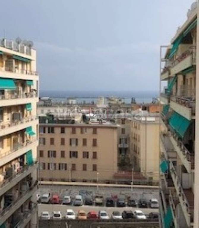 Appartamento in vendita a Genova via Opisso