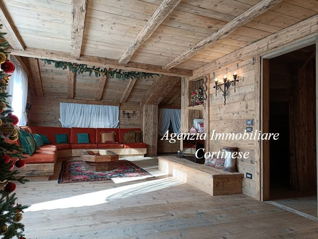 Appartamento in vendita a Cortina d'Ampezzo via b. Franchetti