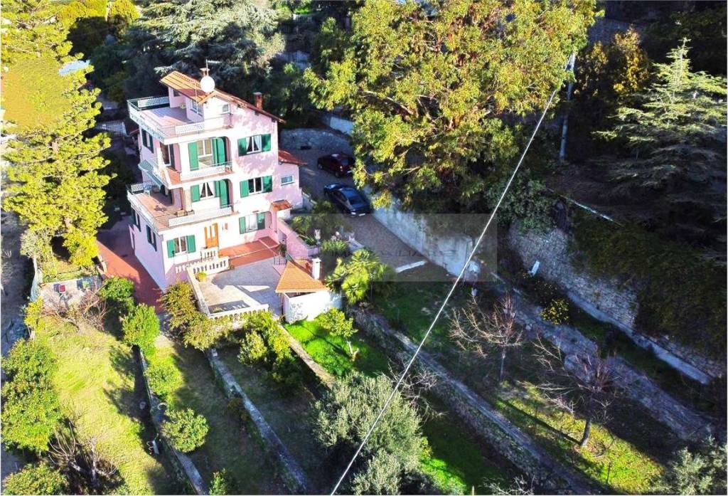 Villa Bifamiliare in vendita a Bordighera via Conca Verde