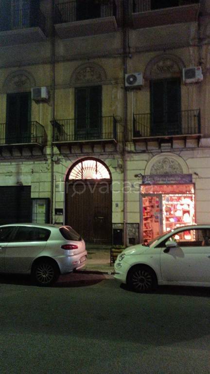 Magazzino in in affitto da privato a Palermo via Ippolito Pindemonte