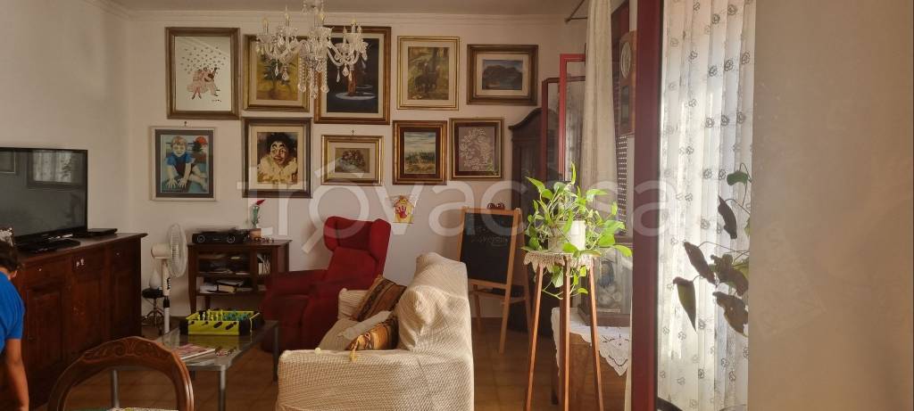 Appartamento in in vendita da privato a Squinzano via Padre Pio, 28