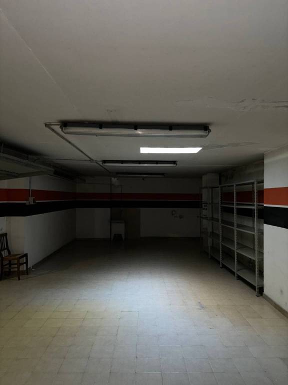 Garage in affitto a Perugia via Quintina, 81
