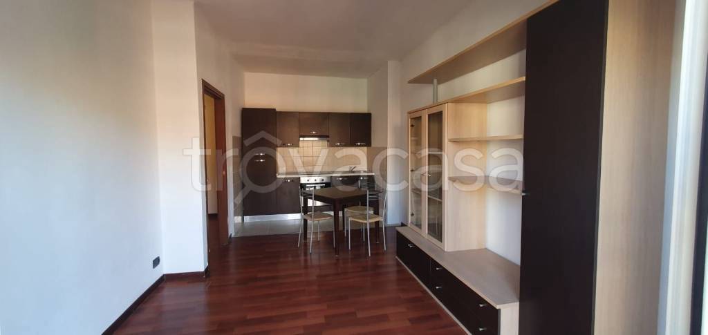 Appartamento in in affitto da privato a Merate via Giovanni Pascoli, 9