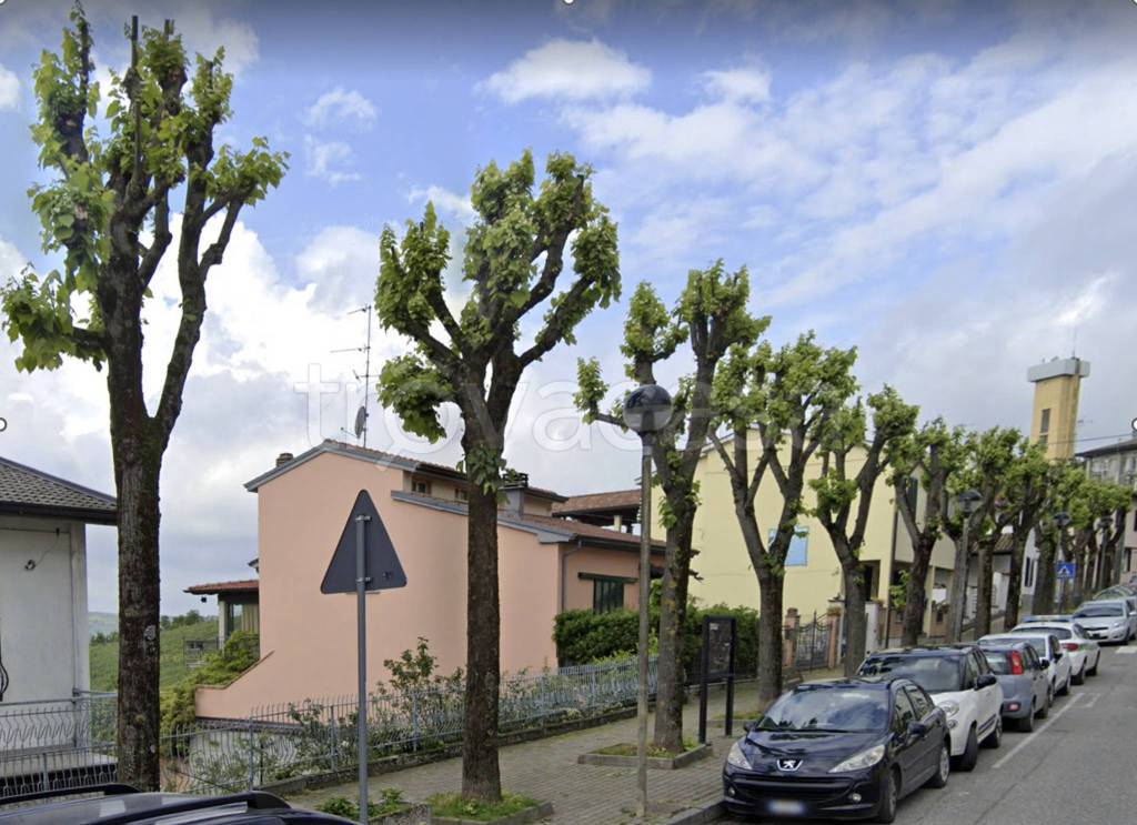 Villa in vendita a Castana via Roma