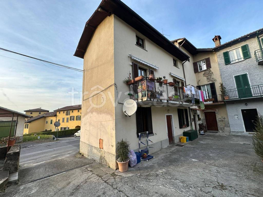 Casa Indipendente in vendita a Castello di Brianza via San Lorenzo, 23