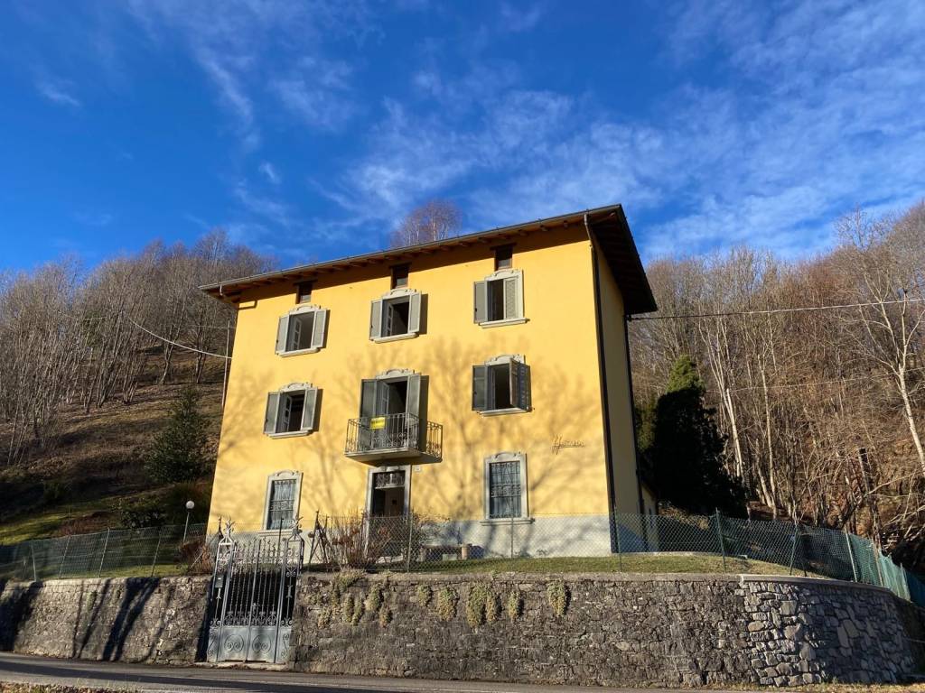 Villa in vendita a Taleggio sp24