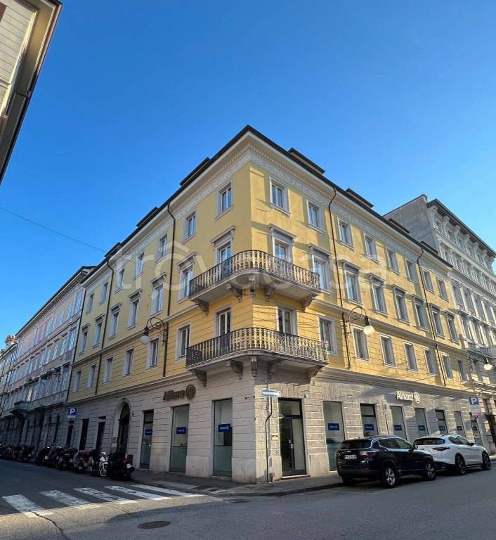 Appartamento in in vendita da privato a Trieste via Felice Venezian, 5