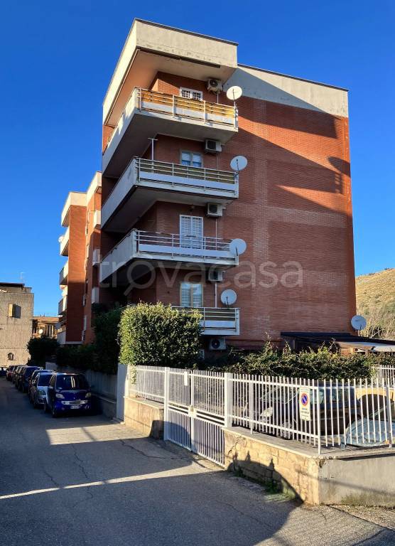 Appartamento in in vendita da privato a Tivoli via Goffredo Mameli, 9
