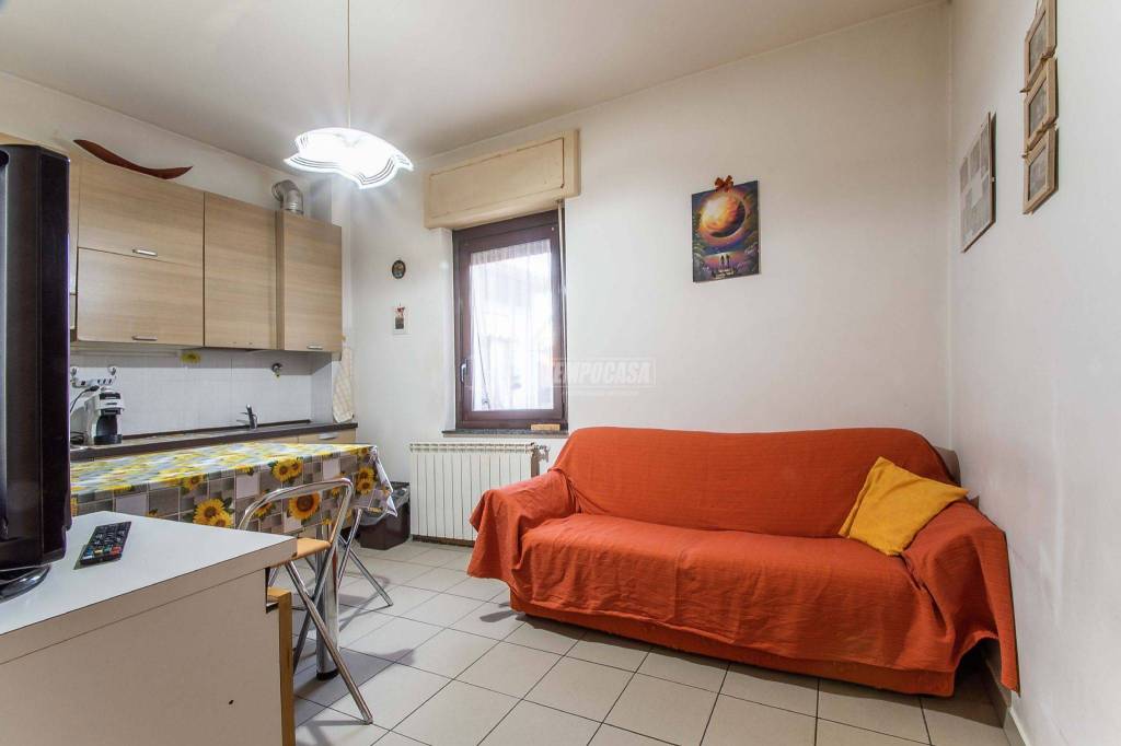 Appartamento in vendita a Mozzate via Alessandro Manzoni