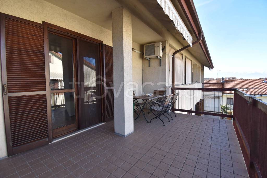Appartamento in vendita a Castagnole Piemonte largo Dietro Castello, 19