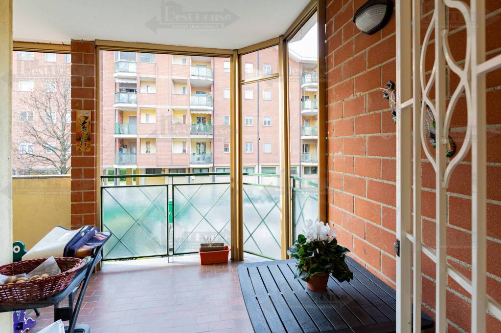 Appartamento in vendita a Milano via Luois Braille, 2