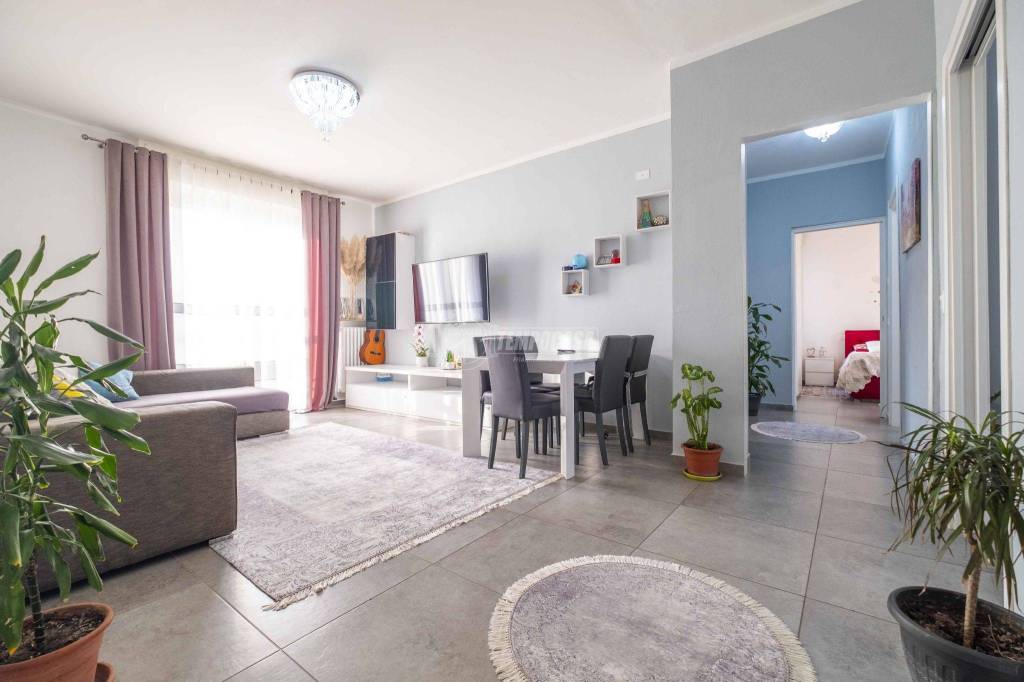 Appartamento in vendita a Cameri strada Privata Sant'Antonio