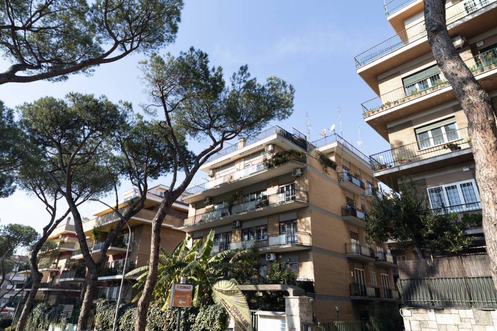 Appartamento in vendita a Roma via Nomentana, 899