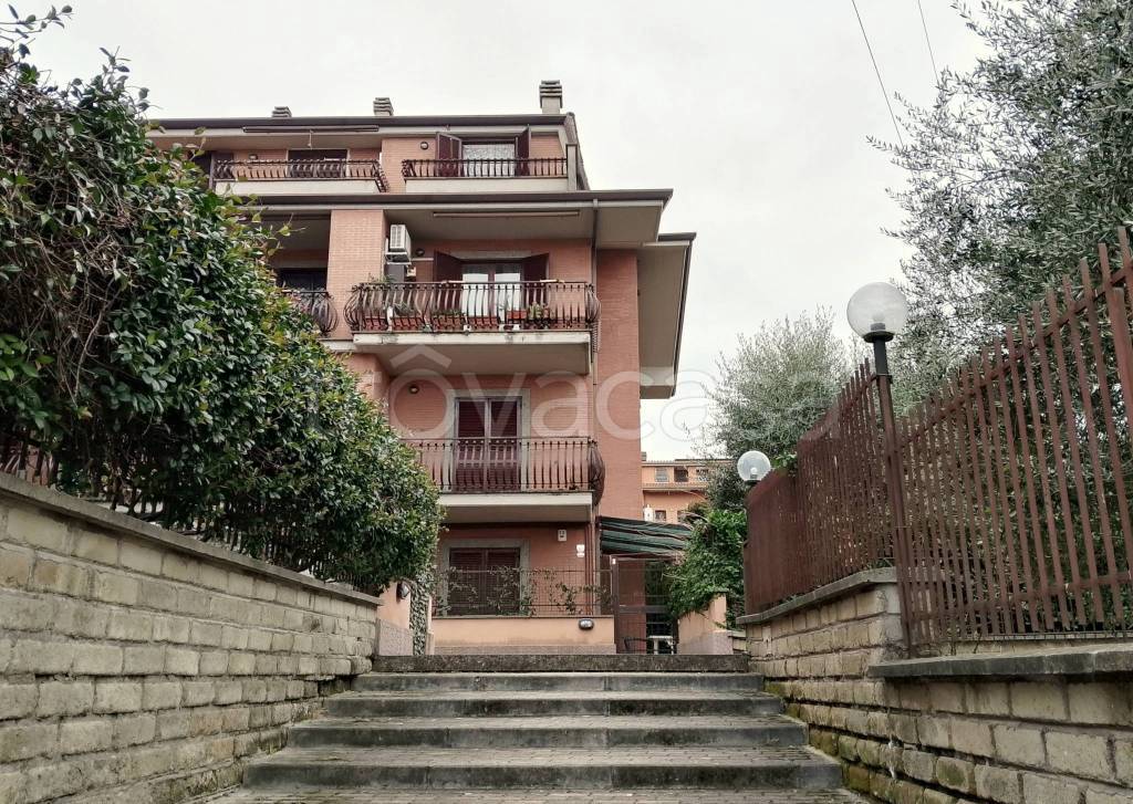 Appartamento in vendita a Monterotondo via Piave, 50