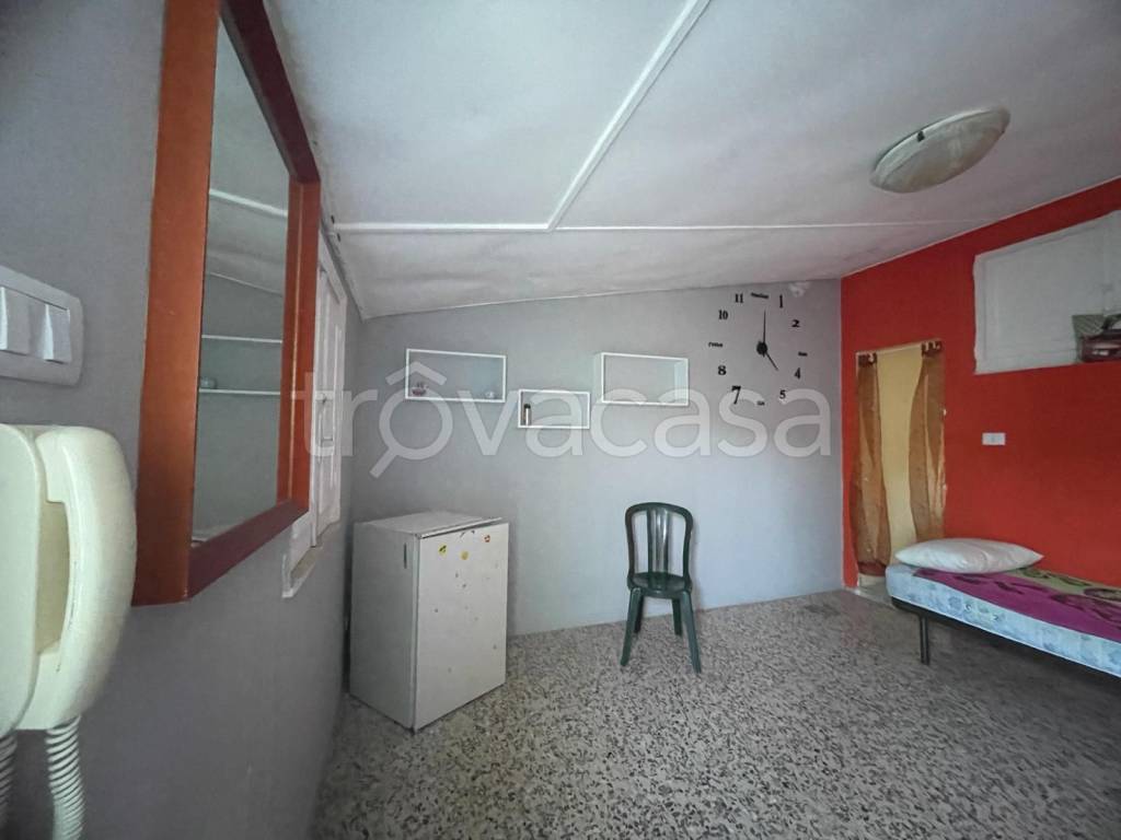 Appartamento in vendita a Messina via Nazionale in Santa Margherita, 240