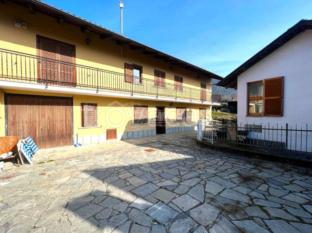 Casa Indipendente in vendita a Val della Torre via Bastiana 2