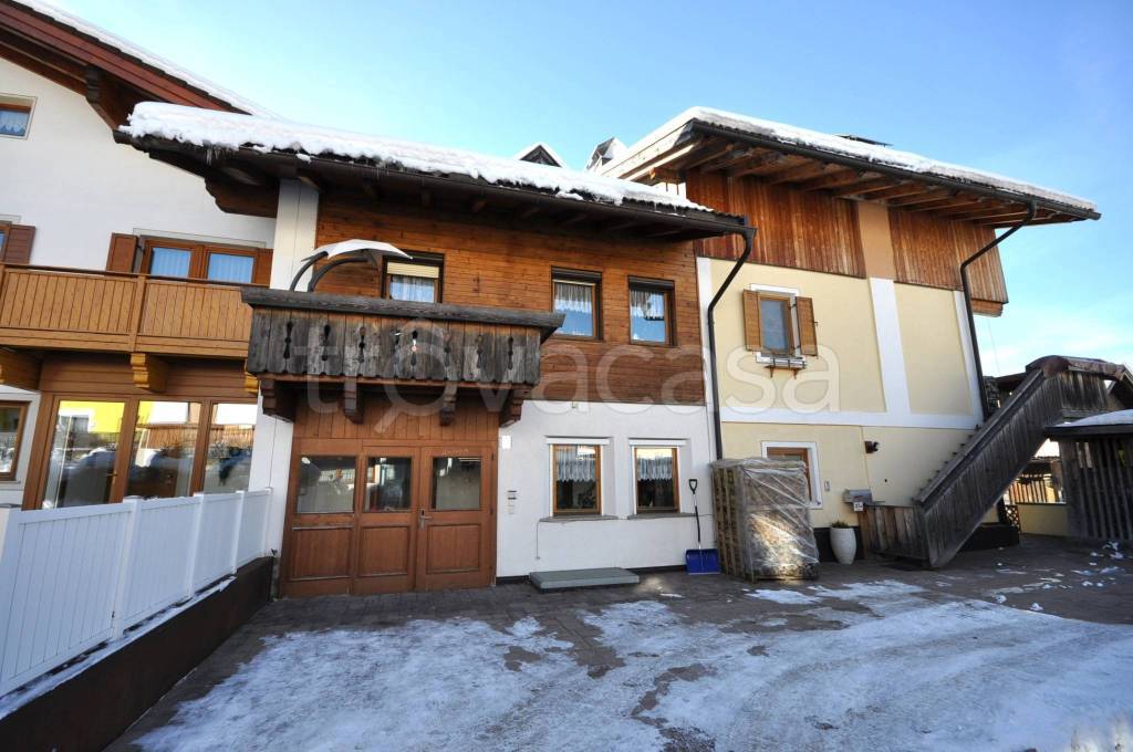Villa a Schiera in vendita a Dobbiaco via Fratelli Baur, 1