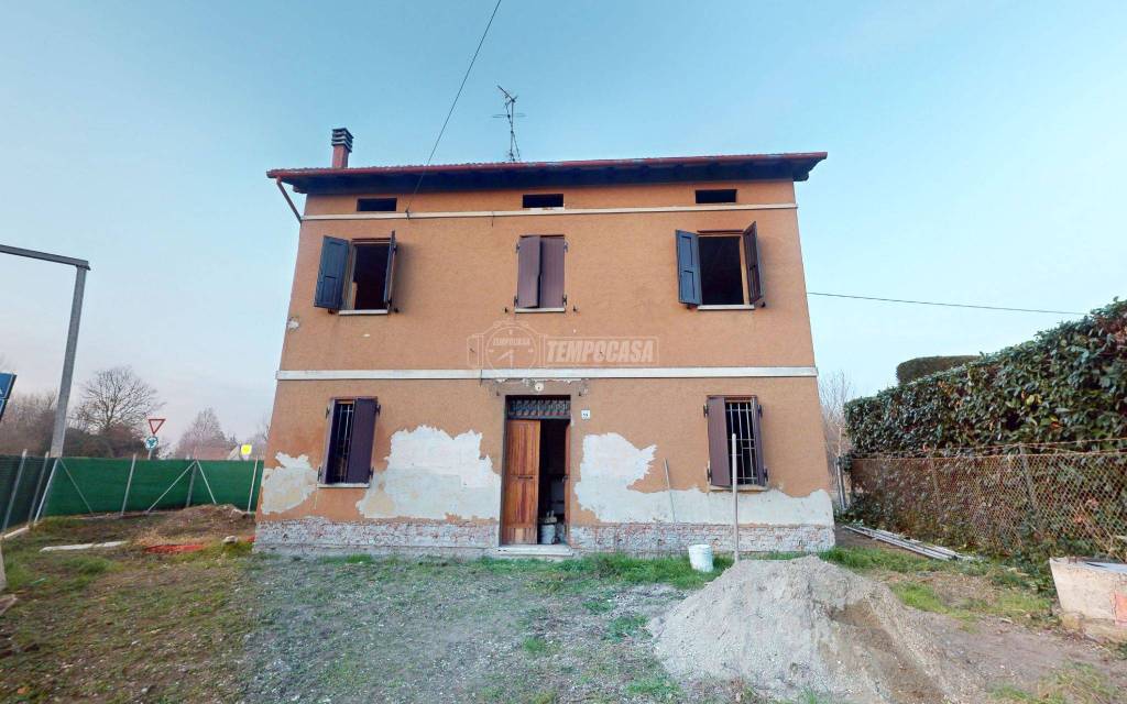 Casa Indipendente in vendita a San Giovanni in Persiceto via crevalcore 15