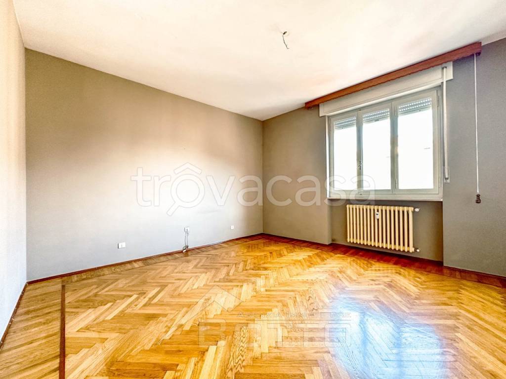 Appartamento in vendita a Borgosesia via XX settembre 33