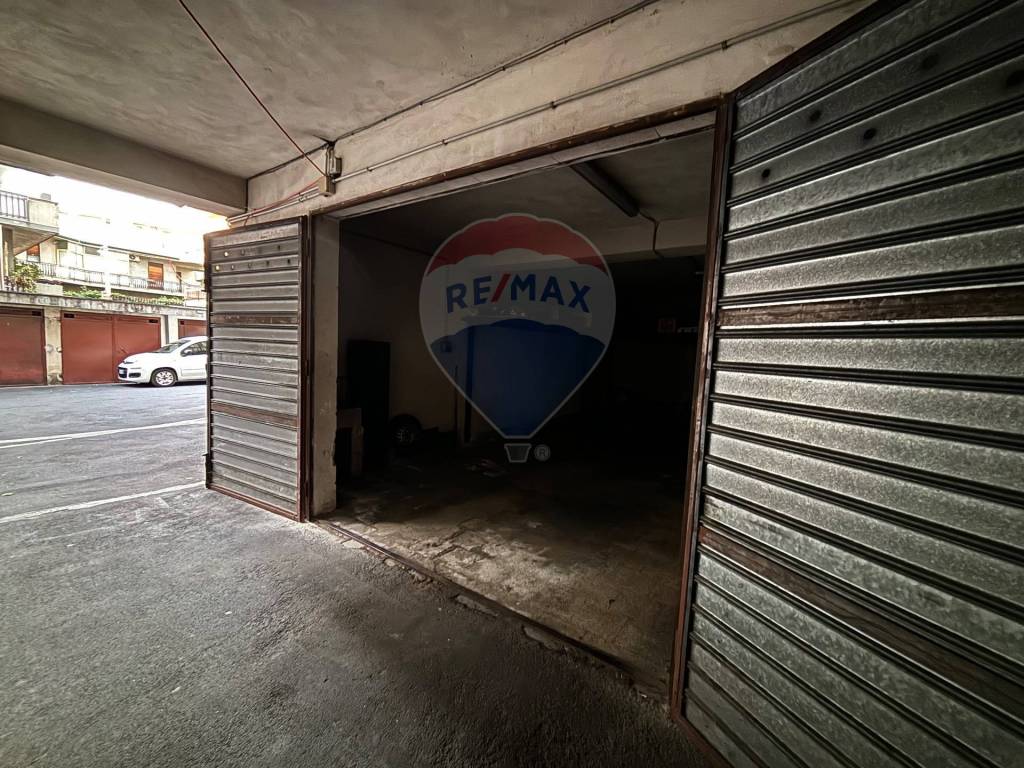 Garage in vendita ad Acireale via sciarelle, 144