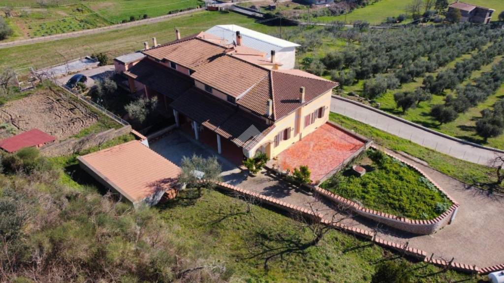 Villa Bifamiliare in vendita a Campagnano di Roma strada del Prataccio, 19