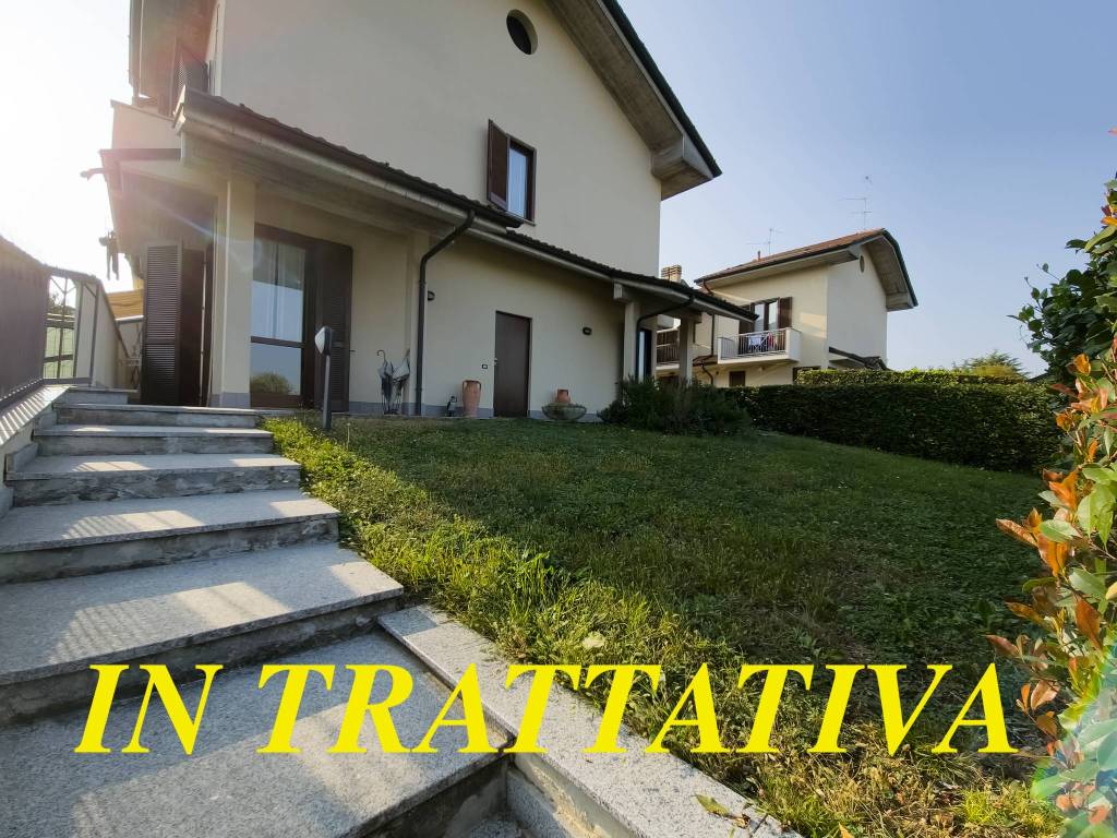 Villa a Schiera in vendita a Fornovo San Giovanni via San Vitale